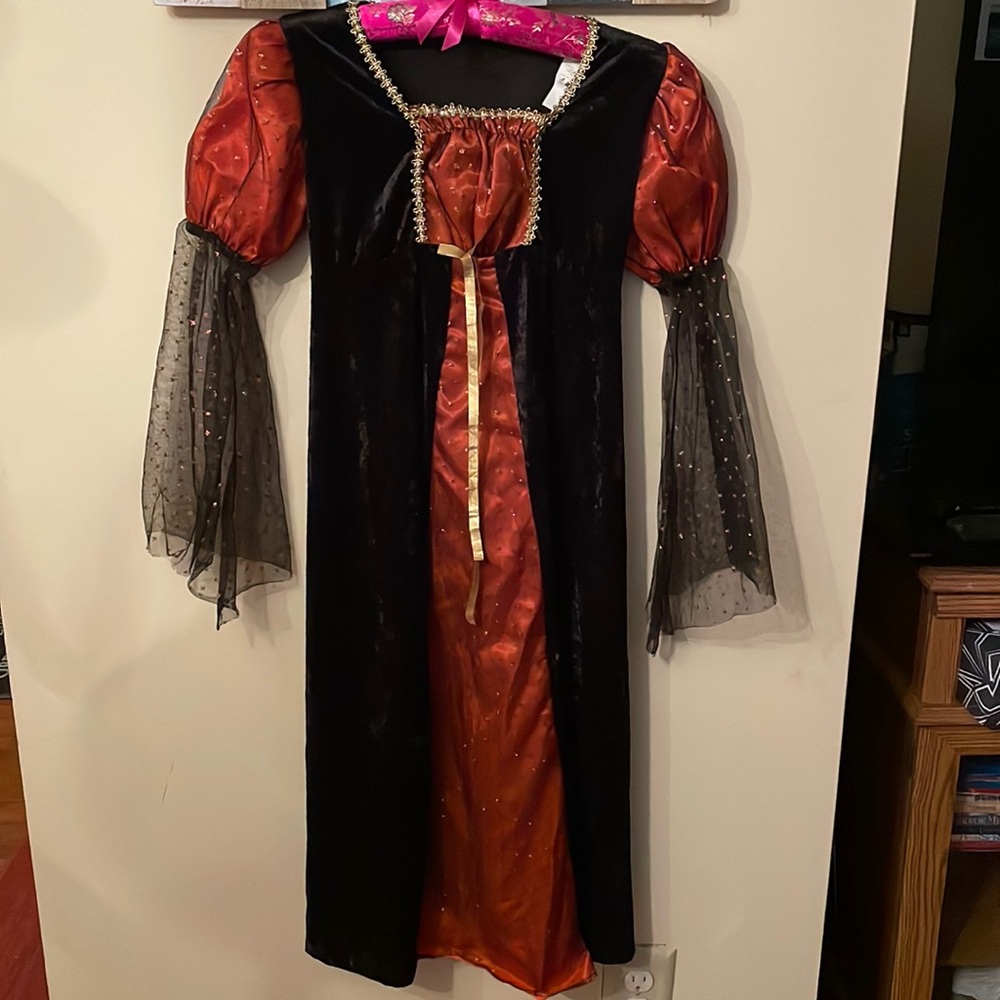 Witch costume
